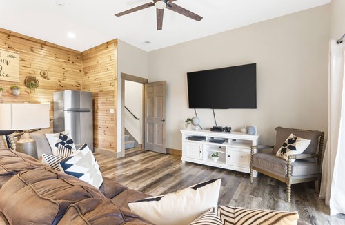 Table Rock House | Lake Views, Indoor/Outdoor Pool, Hot Tub, GameRoom