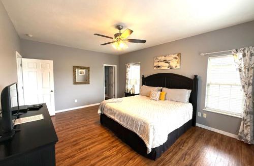 Indian Point Apartment | Lakefront and Lake View Condo on Indian Point