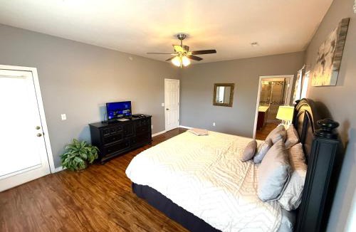 Indian Point Apartment | Lakefront and Lake View Condo on Indian Point