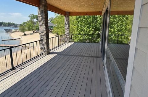 LaPlatte I House | Lakefront Bellevue Retreat 3BR/3BA Scenic Waterfront Escape