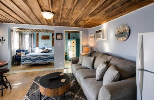 Muscle Shoals House | Lakefront Condo Near Town and Marina with Firepit Joys
