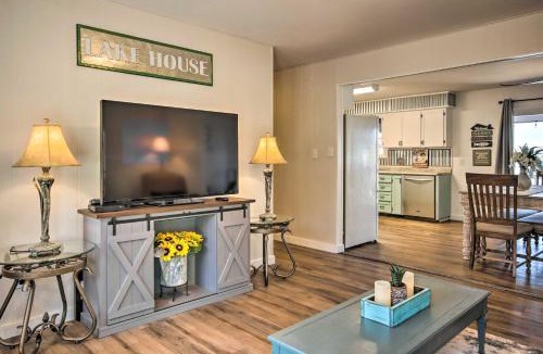 Shell Knob House | Lakefront Gem with Screened Porch and Game Room!