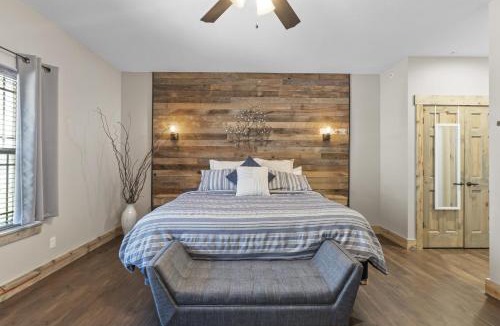 Table Rock Cabin | Lakefront Haven home