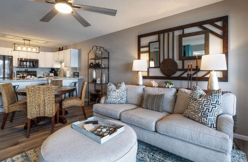 Osage Beach Condo | Lakefront Huge views - King Bed - No Stairs - Salt Water Pool - Putting Green -
