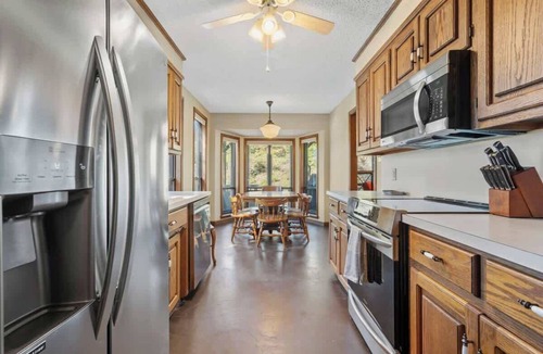Jones Mills House | Lakefront Oasis Retreat in Malvern