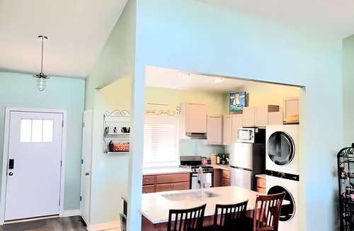 Shelbyville House | Lakefront Retreat: Fishing, Kayaks, Fire Pit & Bourbon Trail