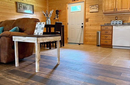 Van Buren Cabin | Lakeside Cabin at Deer Run by Stay Current River
