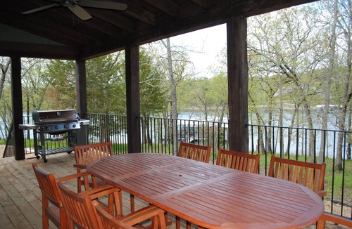 Kimberling City Cabin | Lakeside, Table Rock Lake views, Family Getaway