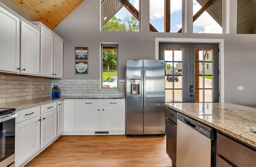 Indian Point Cabin | Lakeview Deck| Game Room| Pool I Arcade | Fire Pit