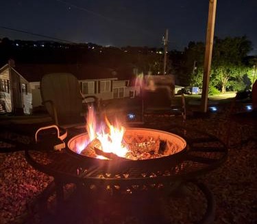 Shell Knob House | Lakeview Landing! 2 min walk to lake, boat parking
