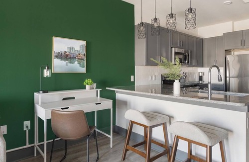 Terrell Apartment | Landing | Amazing 1BD, Gym