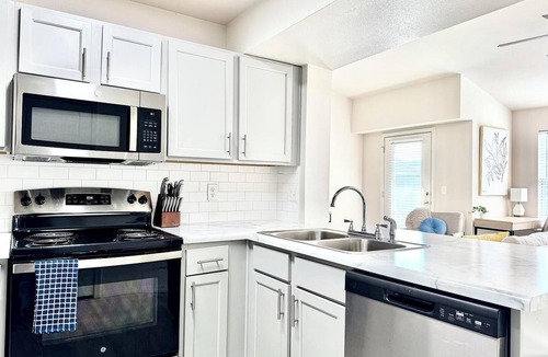 Belton Apartment | Landing | Amazing 1BD, Pool, Clubhouse