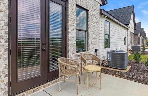 Athens Apartment | Landing | Amazing 2BD, Gym, Clubhouse