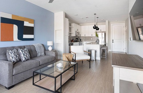 Rock Creek Apartment | Landing | Beautiful 1BD, Gym, Courtyard