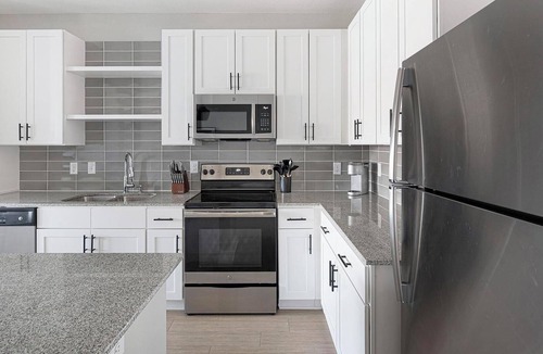 Rock Creek Apartment | Landing | Beautiful 1BD, Gym, Courtyard