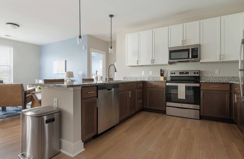Hickory Apartment | Landing | Beautiful 2BD, Clubhouse, Yoga Studio