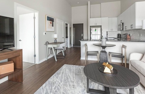 North Kansas City Apartment | Landing | Chic 1BD, Pool, Gym