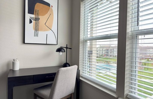 Belton Apartment | Landing | Chic 1BD, Pool, Gym