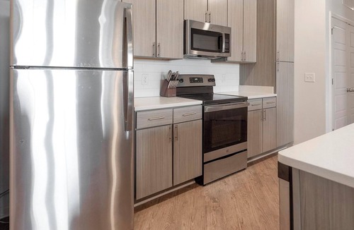 Cordova Apartment | Landing | Chic 1BD, Yoga Studio, Pool