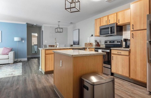Eureka Apartment | Landing | Chic 2BD, Clubhouse, Gym