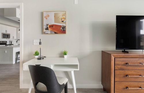 Franklin Apartment | Landing | Chic 2BD in Cool Springs