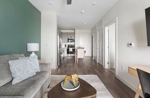 Brentwood Apartment | Landing | Incredible 1BD, Gym, Clubhouse