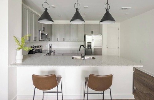 Brentwood Apartment | Landing | Incredible 1BD, Gym, Clubhouse