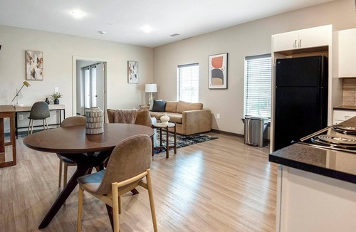 Pinch District Apartment | Landing | Incredible 2BD, Pool, Yoga Studio