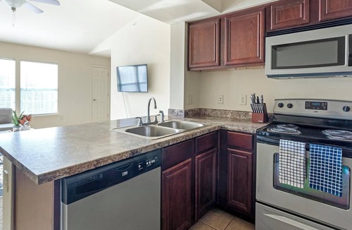 Broken Arrow Apartment | Landing | Incredible 2BD, Gym, Pool