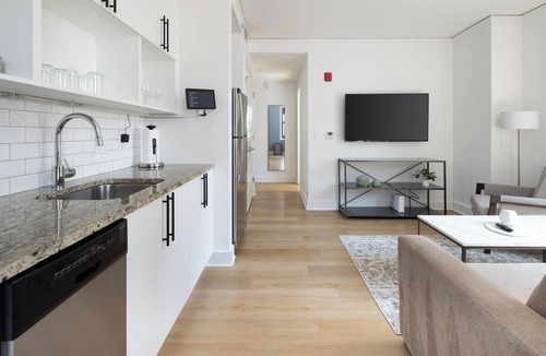 Financial District Apartment | Landing | Incredible 2BD, Yoga Studio, Game Room