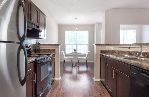 Germantown Apartment | Landing | Modern 1BD, Pool, Gym