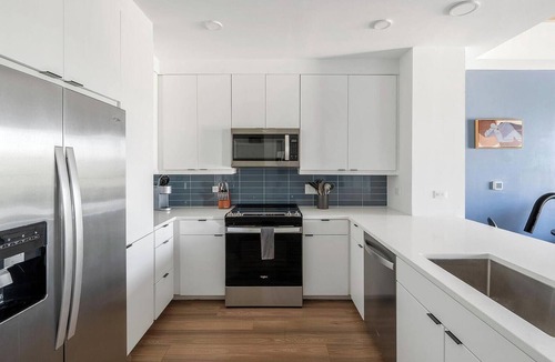 West End Apartment | Landing | Modern 1BD, Pool, Yoga Studio