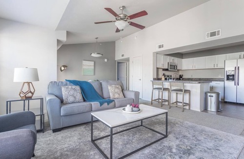 Broken Arrow Apartment | Landing | Spectacular 1BD, Pool, Courtyard