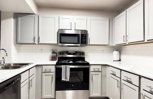 Belton Apartment | Landing | Spectacular 1BD, Clubhouse, Pool
