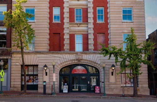 Downtown Memphis Apartment | Landing | Spectacular 1BD, Gym, Courtyard