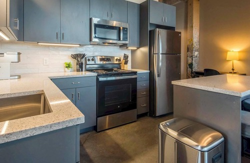 Uptown Apartment | Landing | Spectacular 2BD in Uptown