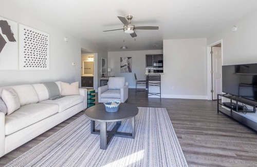 Greenbell Apartment | Landing | Spectacular 2BD, Gym, Pool