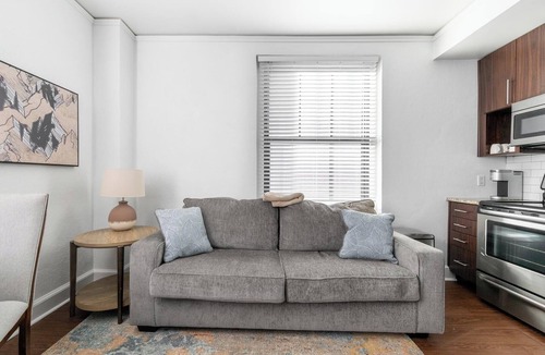 Financial District Apartment | Landing | Spectacular 2BD, Pool, Game Room