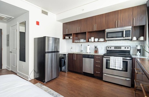 Financial District Apartment | Landing | Spectacular Studio, Pool, Yoga Studio