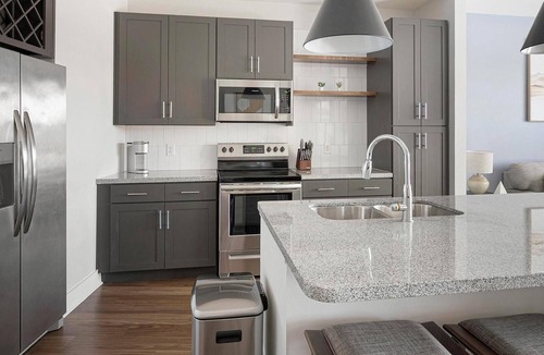 Ferndale Apartment | Landing | Spectacular 1BD, Yoga Studio, Pool