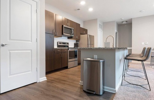Chesterfield Apartment | Landing | Stunning 1BD, Courtyard, Pool