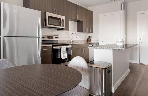 Edwardsville Apartment | Landing | Stunning 1BD, Clubhouse, Gym