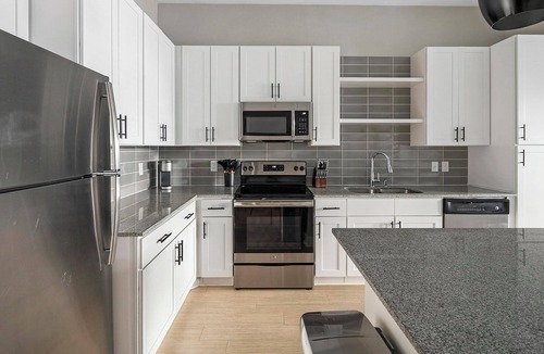Rock Creek Apartment | Landing | Stunning 1BD, Gym, Courtyard