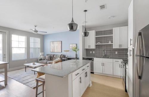 Rock Creek Apartment | Landing | Stunning 1BD, Gym, Courtyard