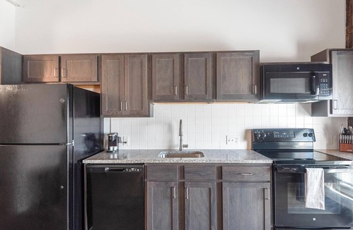 Downtown Memphis Apartment | Landing | Stunning 1BD, Gym, Courtyard