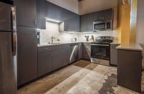 Uptown Apartment | Landing | Stunning 1BD in Uptown