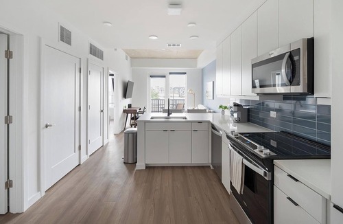 West End Apartment | Landing | Stunning 1BD, Pool, Yoga Studio