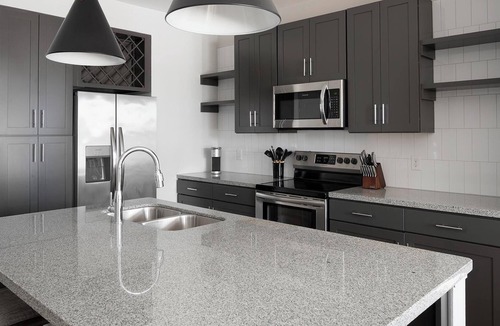 Ferndale Apartment | Landing | Stunning 2BD, Yoga Studio, Gym