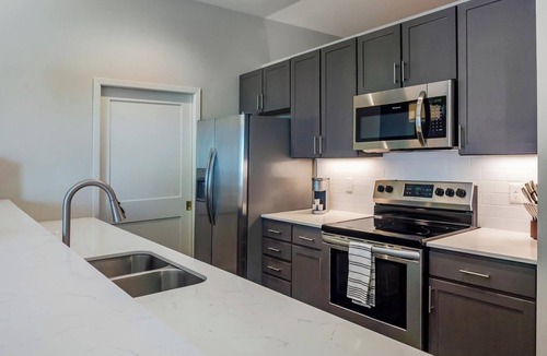 Brady Arts District Apartment | Landing | Stylish 1BD, Gym, Rooftop Lounge