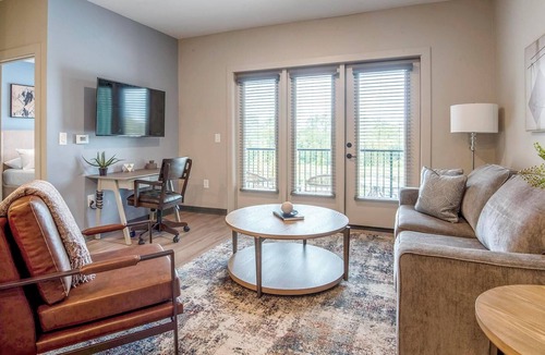 Pinch District Apartment | Landing | Stylish 1BD, Rooftop Lounge, Yoga Studio